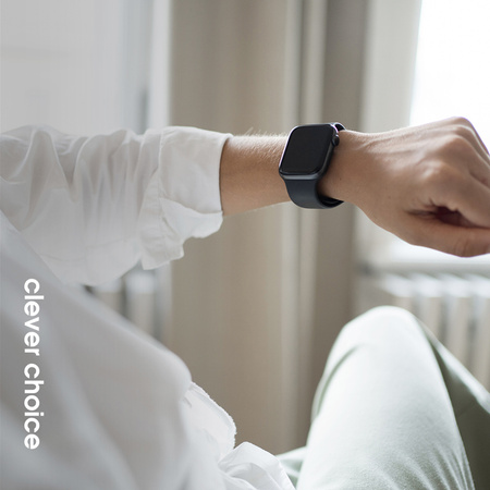 Crong Liquid - Řemínek pro Apple Watch 42/44/45/49 mm (černý)