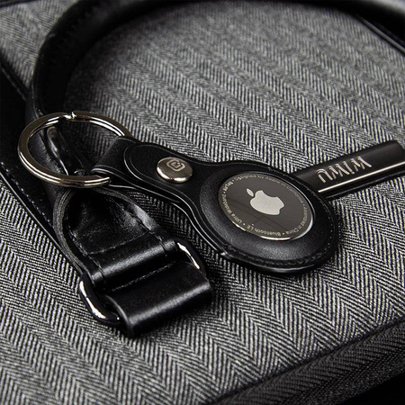 Etui Ochronne do Apple AirTag Skórzany Brelok Crong Leather Case with Key Ring Czarny